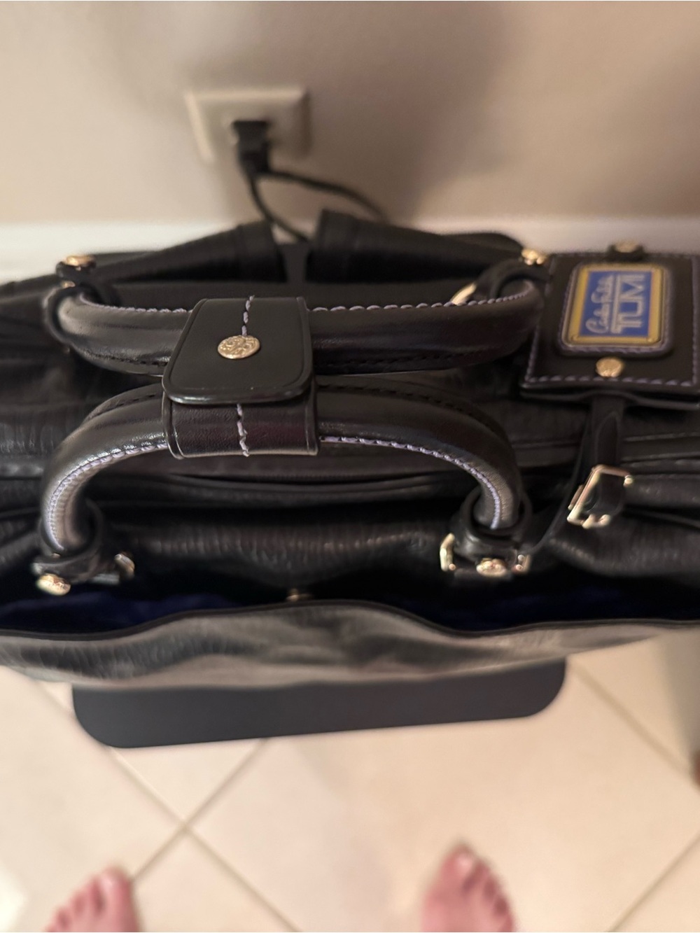 Tumi Carlos Falchi Black/Blue Leather Laptop Briefcase with Dual Front Pockets - Picture 5 of 16